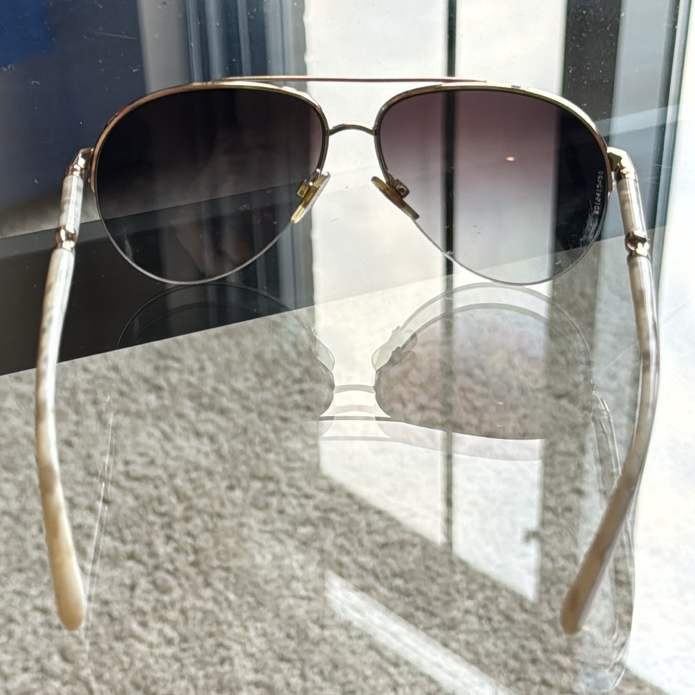 Authentic Dolce & Gabbana Sunglasses - Picture 4 of 7